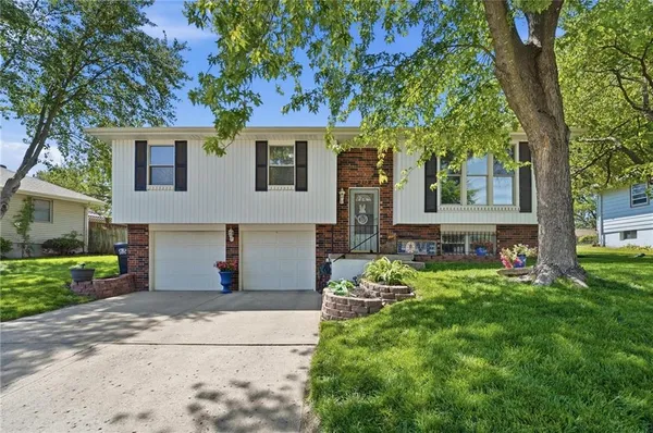 $245,000 | 212 South Downey Avenue, Independence, MO 64056