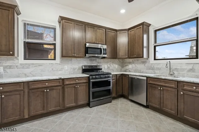 $6,000 | 346 Arlington Avenue, Jersey City, NJ 07304