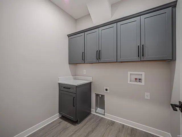 $2,300 | 3851 High Pointe Drive, Newburgh, IN 47630