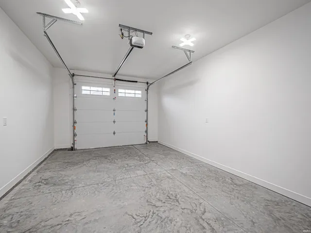 $2,300 | 3851 High Pointe Drive, Newburgh, IN 47630