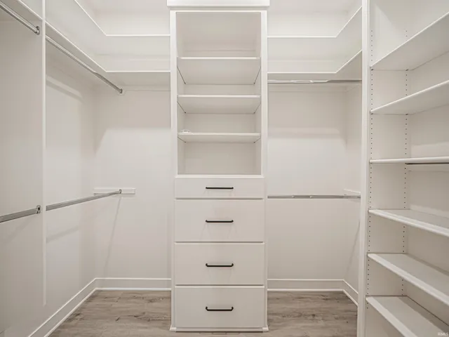 $2,300 | 3851 High Pointe Drive, Newburgh, IN 47630