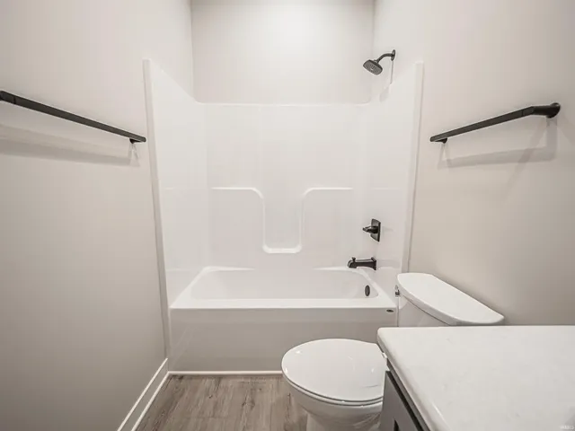 $2,300 | 3851 High Pointe Drive, Newburgh, IN 47630