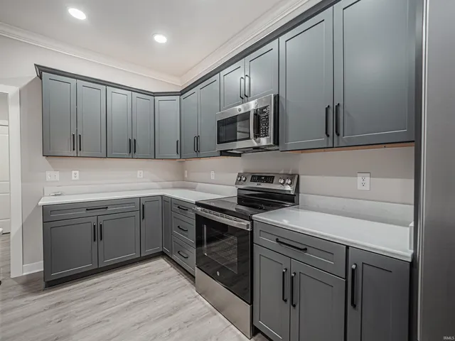 $2,300 | 3851 High Pointe Drive, Newburgh, IN 47630