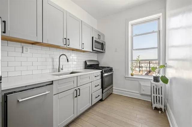 $445,000 | 109-18 Lefferts Boulevard, Unit D2 | South Ozone Park