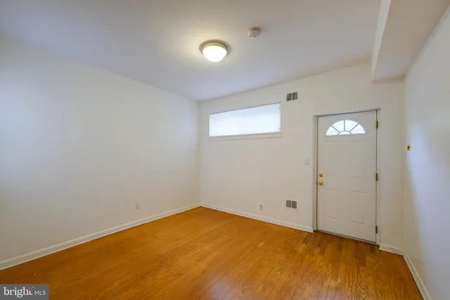 $2,800 | 1771 Swann Street Northwest, Washington, DC 20009