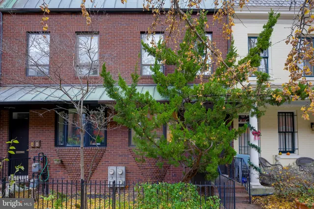 $2,800 | 1771 Swann Street Northwest, Washington, DC 20009