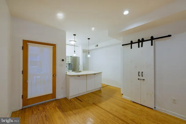 $2,800 | 1771 Swann Street Northwest, Washington, DC 20009