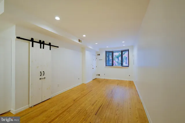 $2,800 | 1771 Swann Street Northwest, Washington, DC 20009