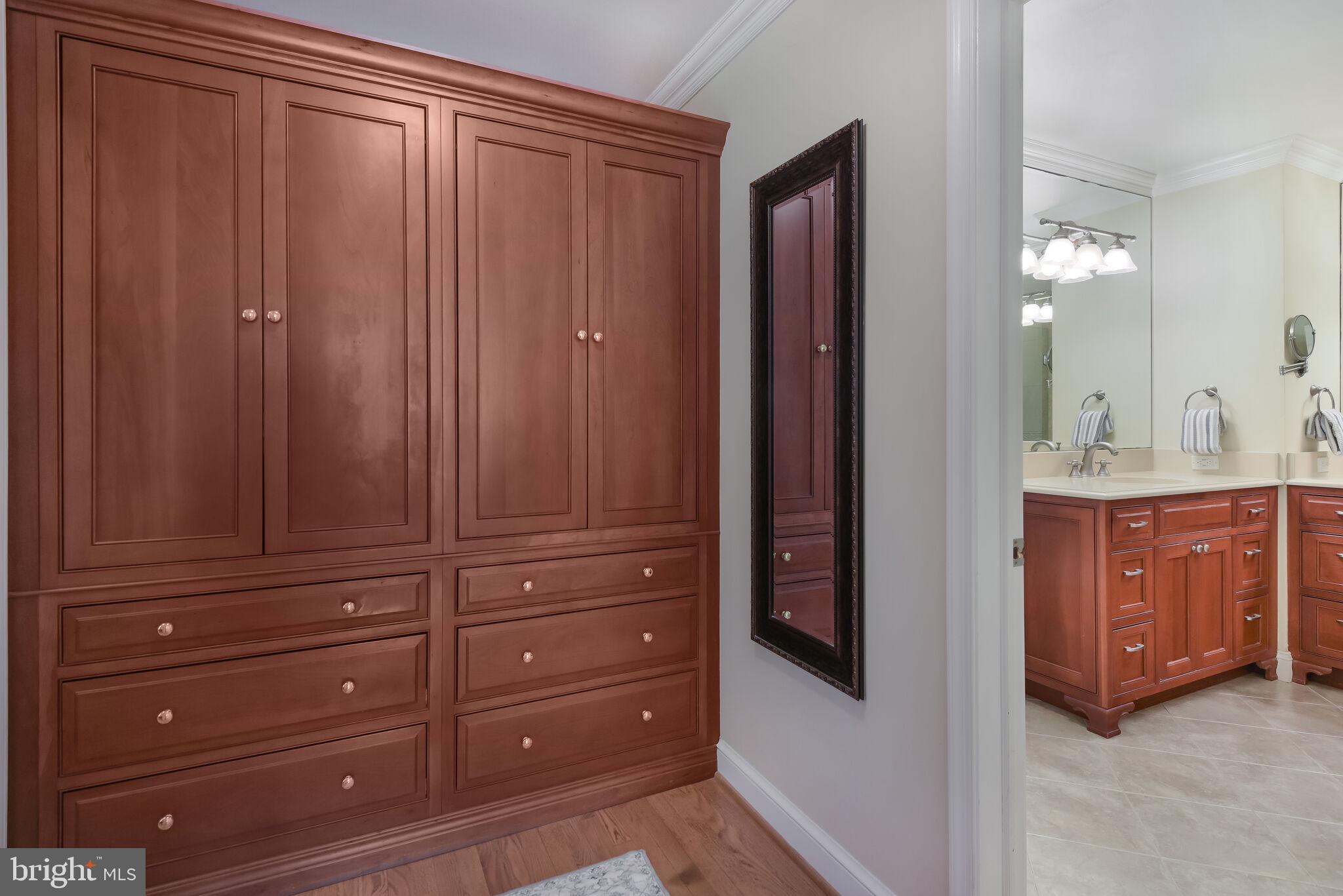 10601 Gainsborough Road Potomac, MD 20854 - Photo 35 of 55 Builtin Closet