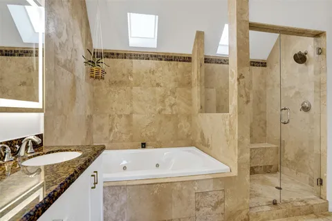 $1,049,000 | 1110 Northeast 17th Way, Fort Lauderdale, FL 33304