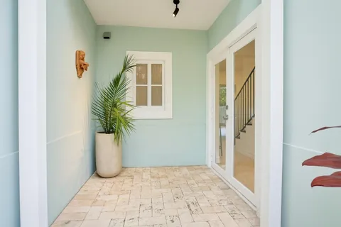 $1,049,000 | 1110 Northeast 17th Way, Fort Lauderdale, FL 33304