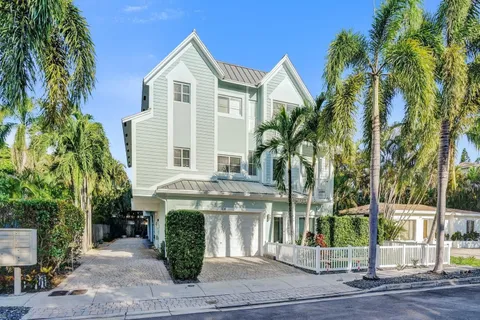 $1,049,000 | 1110 Northeast 17th Way, Fort Lauderdale, FL 33304