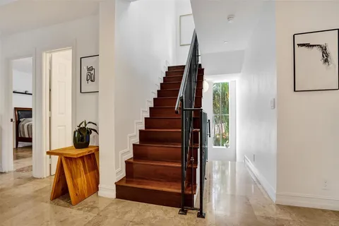 $1,049,000 | 1110 Northeast 17th Way, Fort Lauderdale, FL 33304