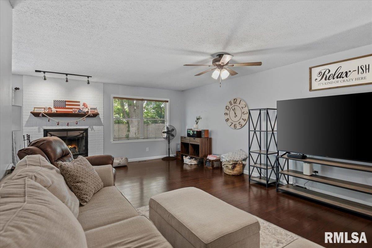 8101 Tack Lane Springfield, IL 62712 - Photo 7 of 30