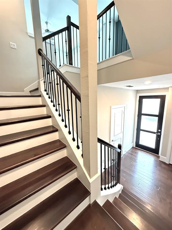 5469 Larkin Street, Unit 9 Houston, TX 77007 - Photo 12 of 38 Gallery Image 12