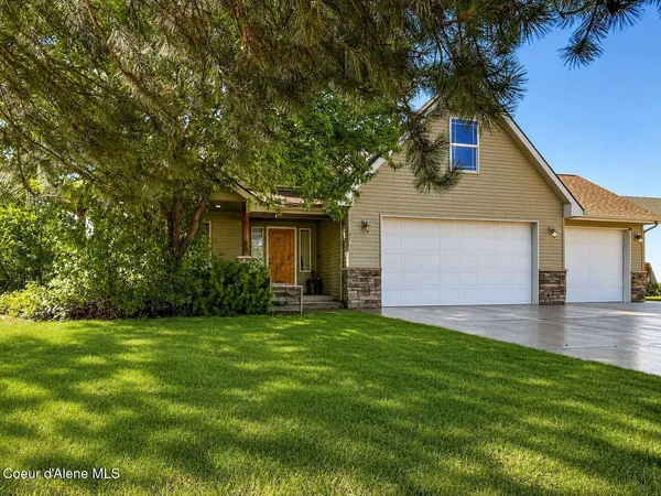 $639,000 | 2729 West Porthill Court, Hayden, ID 83835