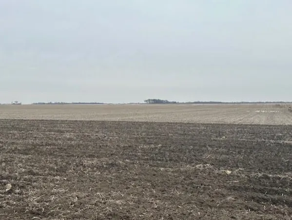 $800,000 | Xxx Xxx 540th Avenue, Austin, MN 55912