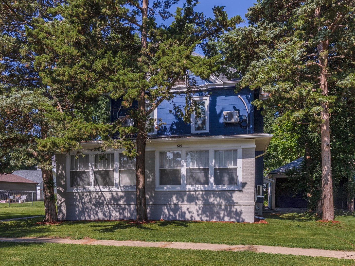 615 North Chicago Street Pontiac, IL 61764 - Photo 7 of 44