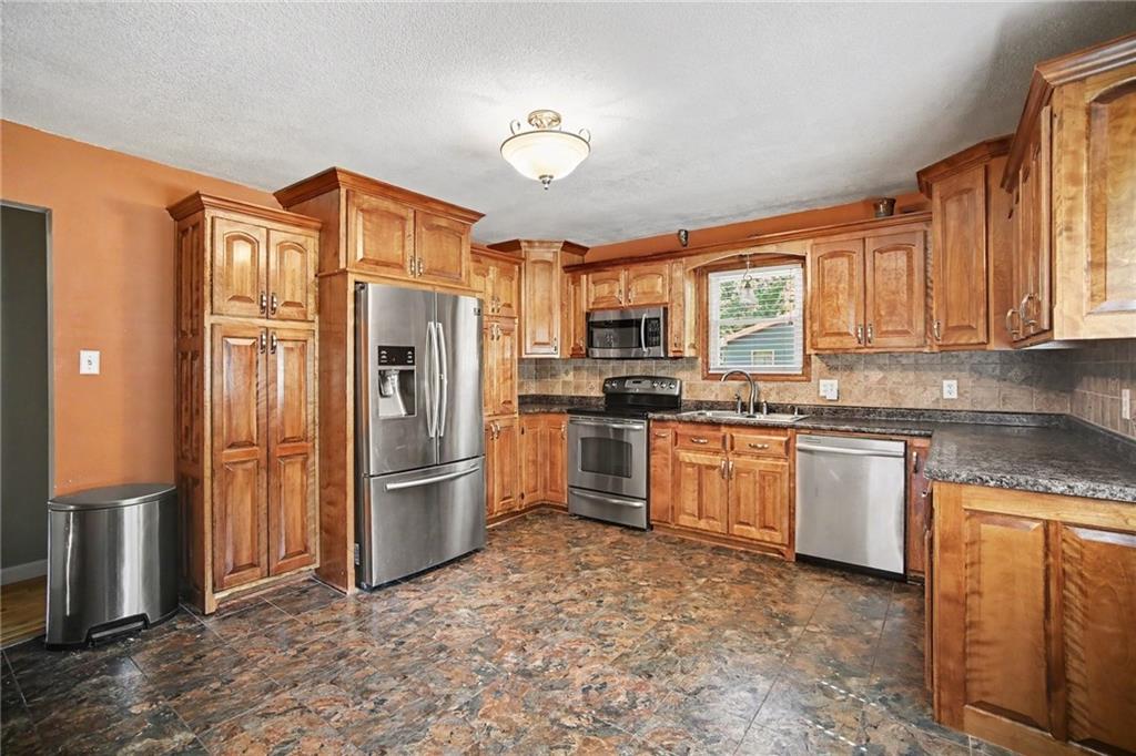 5808 Pleasant Avenue St. Joseph, MO 64503 - Photo 8 of 19