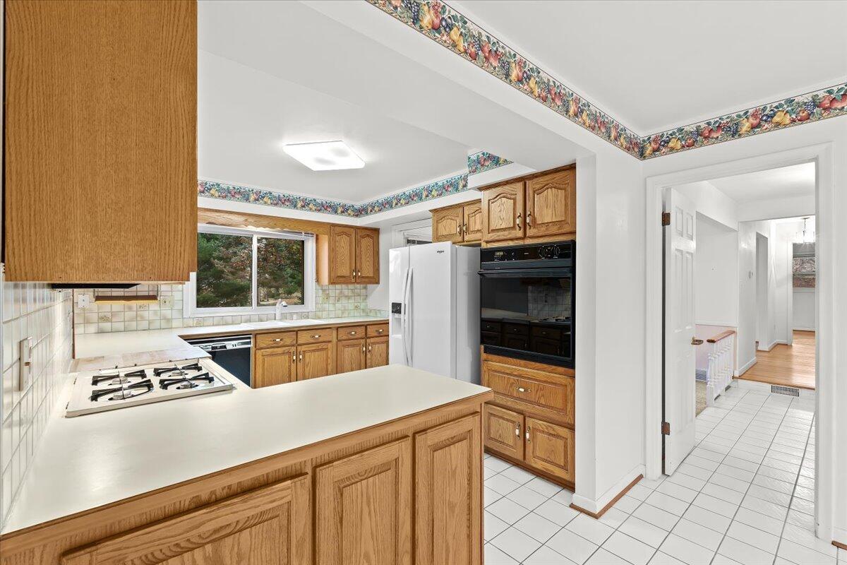 41849 Banbury Road Northville, MI 48168 - Photo 14 of 36 14-41849 Banbury Rd