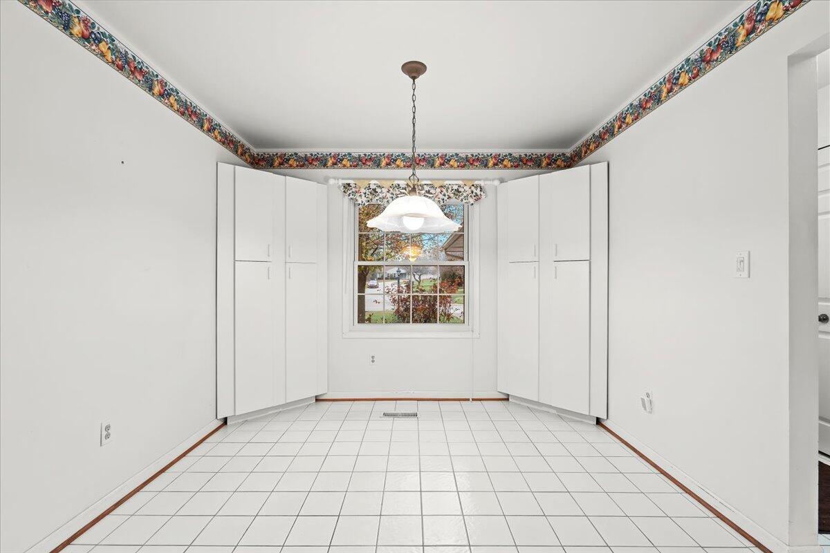 41849 Banbury Road Northville, MI 48168 - Photo 16 of 36 16-41849 Banbury Rd