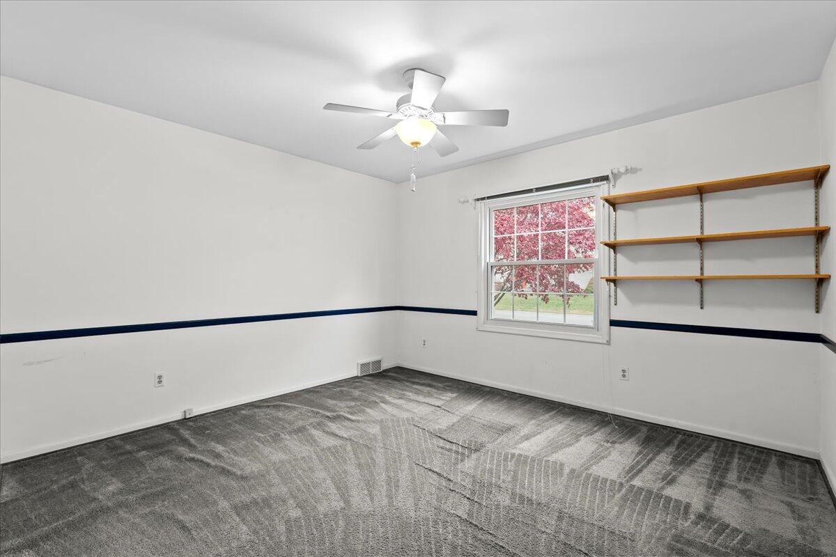 41849 Banbury Road Northville, MI 48168 - Photo 27 of 36 27-41849 Banbury Rd