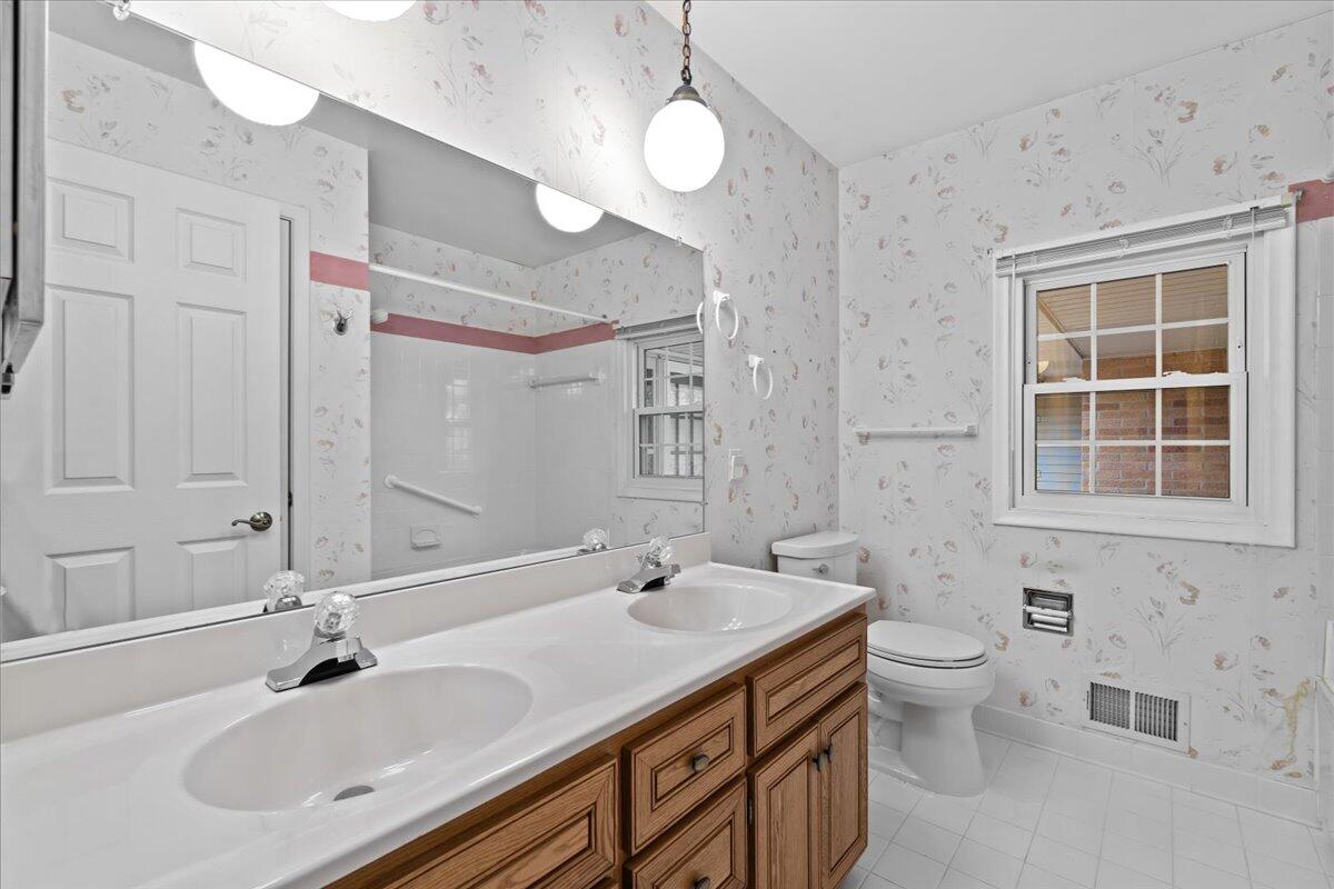 41849 Banbury Road Northville, MI 48168 - Photo 28 of 36 28-41849 Banbury Rd