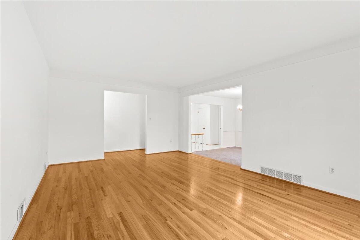 41849 Banbury Road Northville, MI 48168 - Photo 9 of 36 09-41849 Banbury Rd