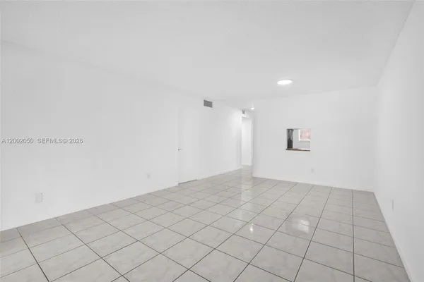 $1,750 | 8103 Camino Real, Unit C314, Miami, FL 33143