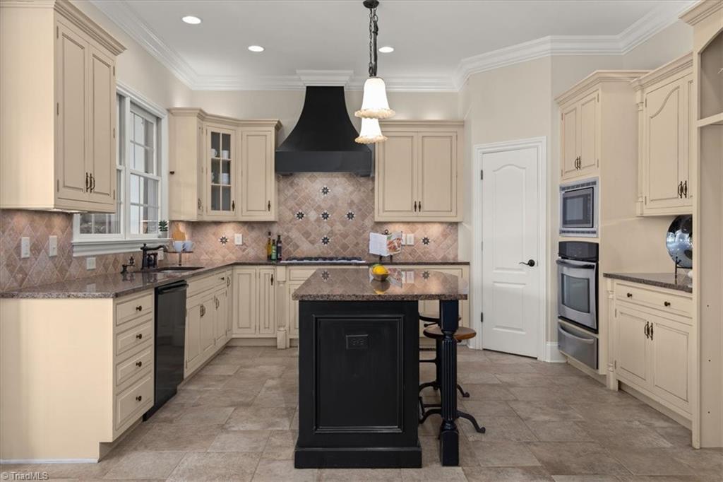 8400 Parkchester Place Oak Ridge, NC 27310 - Photo 13 of 49