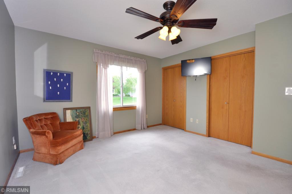 5614 23rd Avenue Northwest Rochester, MN 55901 - Photo 11 of 27 Gallery Image 11