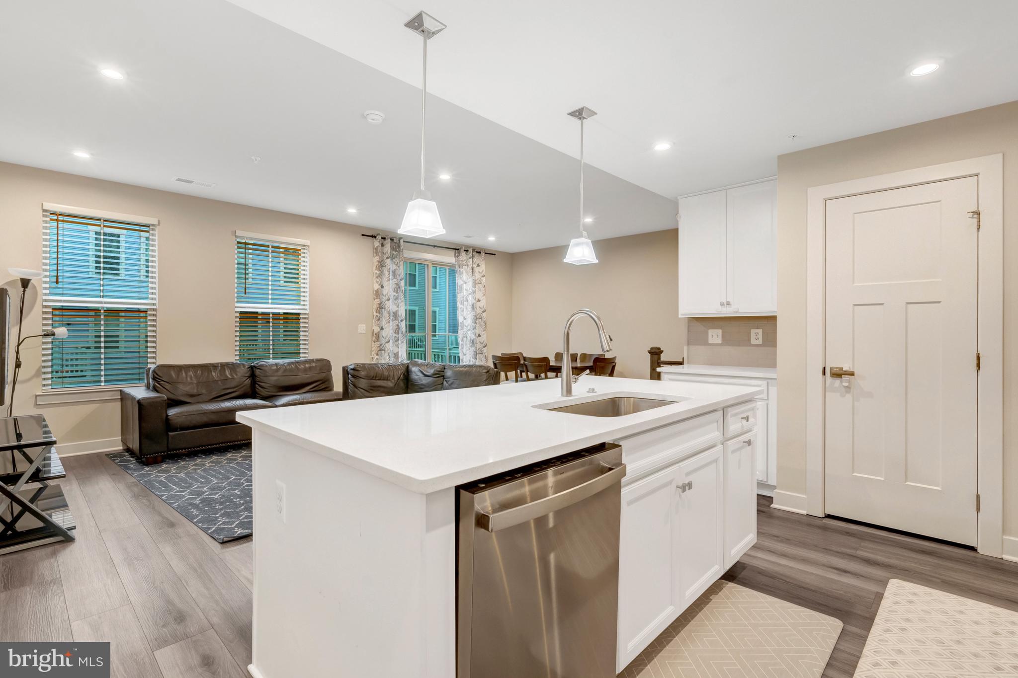 42558 Invergordon Terrace Sterling, VA 20166 - Photo 16 of 38