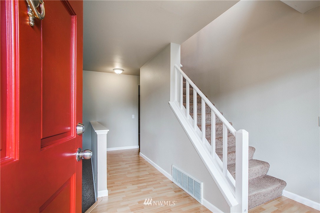 103 237th Place Southwest Bothell, WA 98021 - Photo 3 of 25