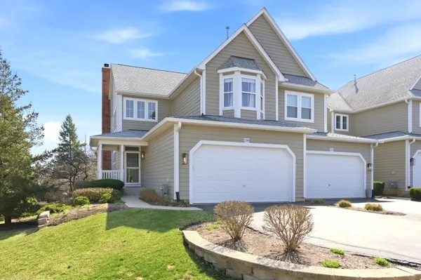 $440,000 | 200 Tanglewood Drive, Glen Ellyn, IL 60137