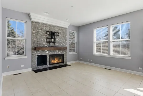 $440,000 | 200 Tanglewood Drive, Glen Ellyn, IL 60137