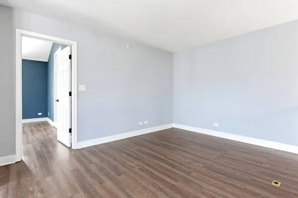 $440,000 | 200 Tanglewood Drive, Glen Ellyn, IL 60137
