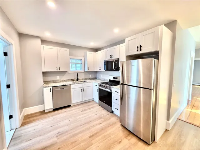 $2,395 | 73 Vernon Street, Unit 2, Providence, RI 02903