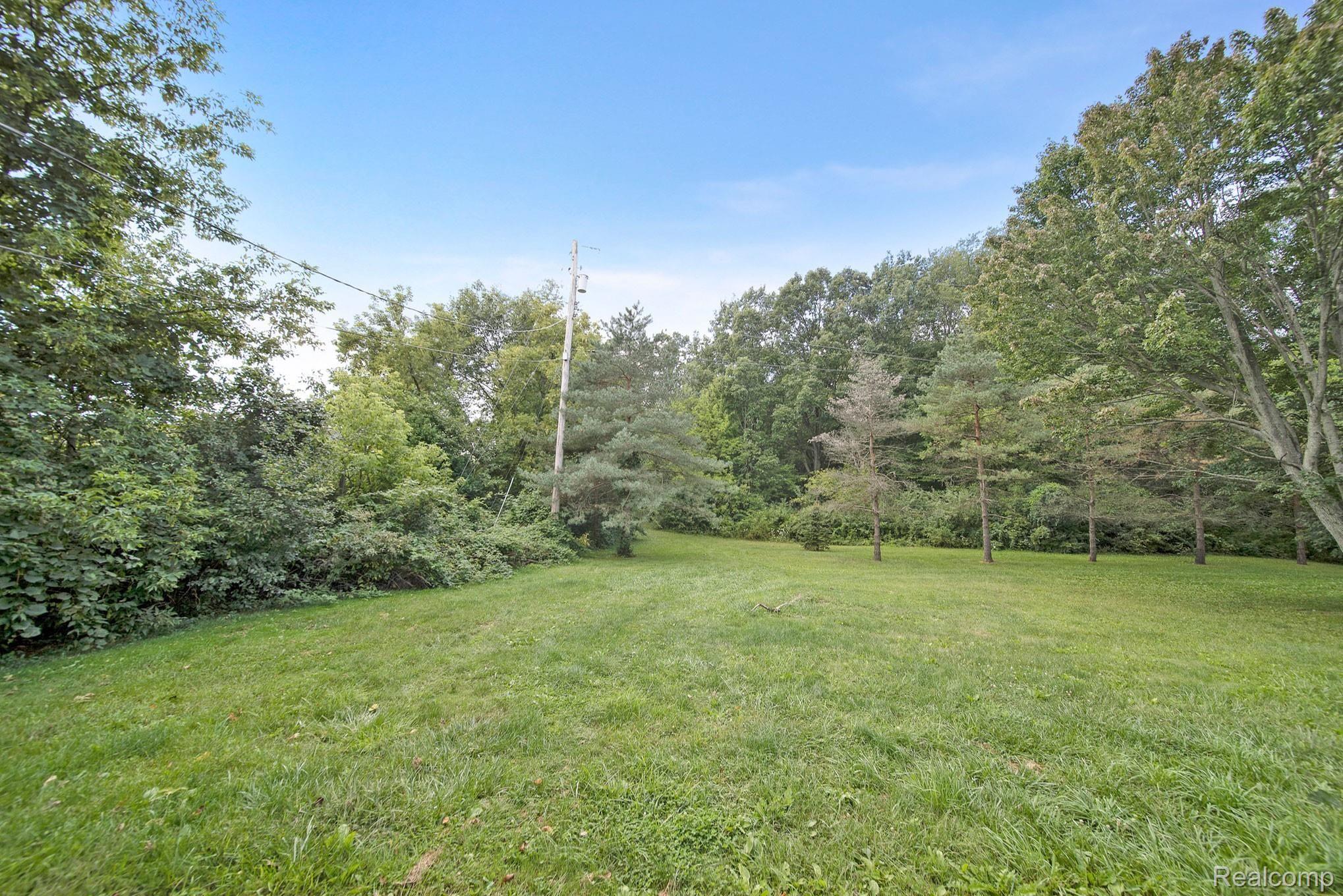 5444 Rood Road Holly, MI 48442 - Photo 5 of 23 5444-Rood_4.jpg