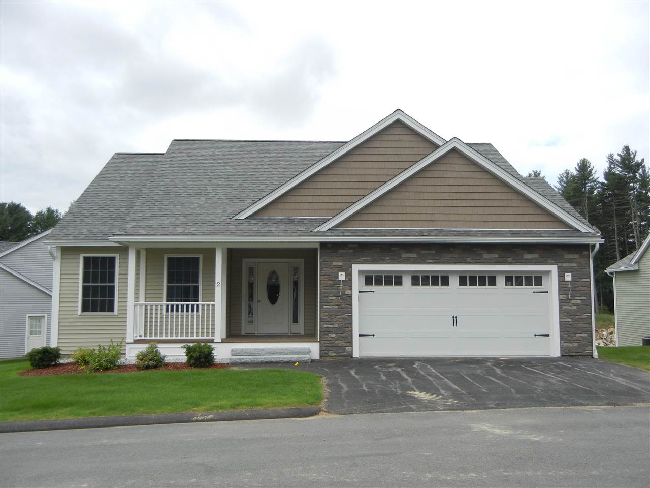 5 Clubhouse Way, Unit 4 Amherst, NH 03031 - Photo 1 of 23 Gallery Image 1