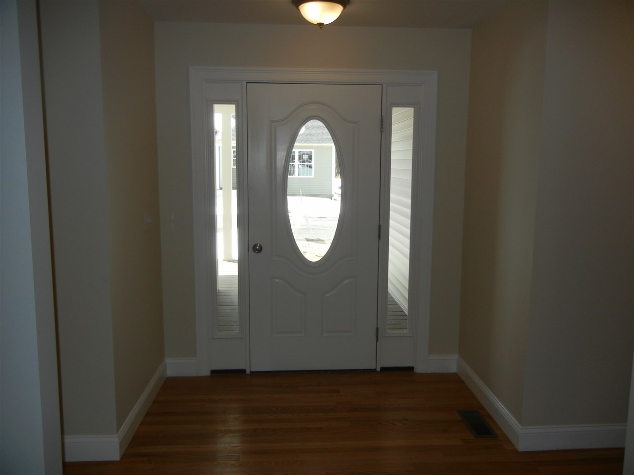 5 Clubhouse Way, Unit 4 Amherst, NH 03031 - Photo 12 of 23 Gallery Image 12
