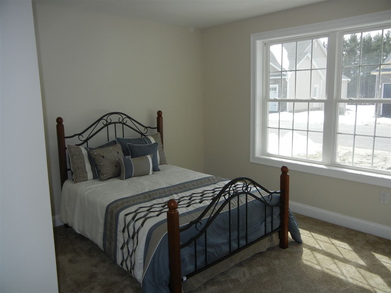 5 Clubhouse Way, Unit 4 Amherst, NH 03031 - Photo 13 of 23 Gallery Image 13
