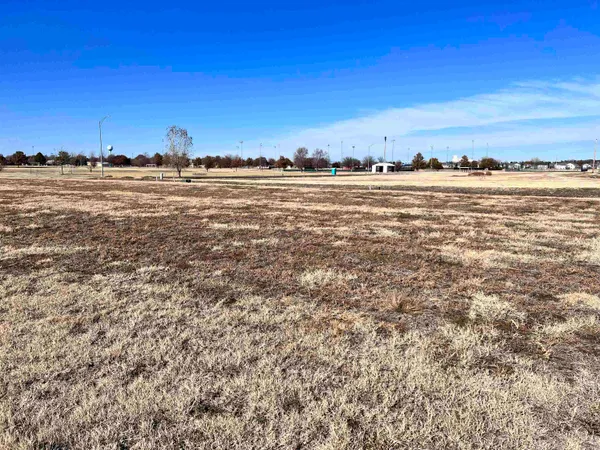$23,500 | 1208 Park Glen Street, Clearwater, KS 67026