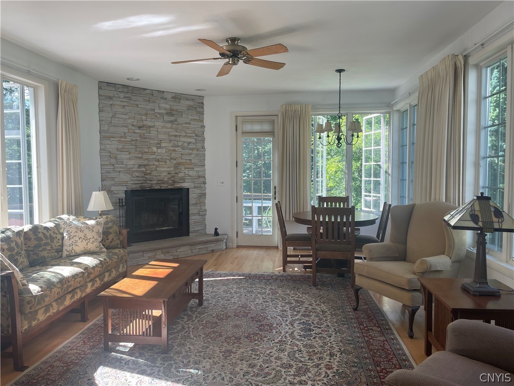 2671 Lyons Road Camillus, NY 13031 - Photo 24 of 50 Family Room