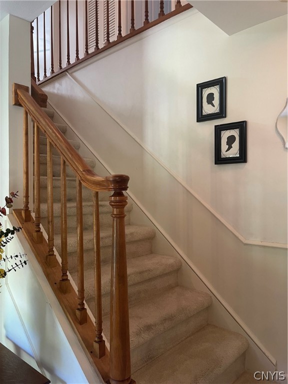 2671 Lyons Road Camillus, NY 13031 - Photo 5 of 50