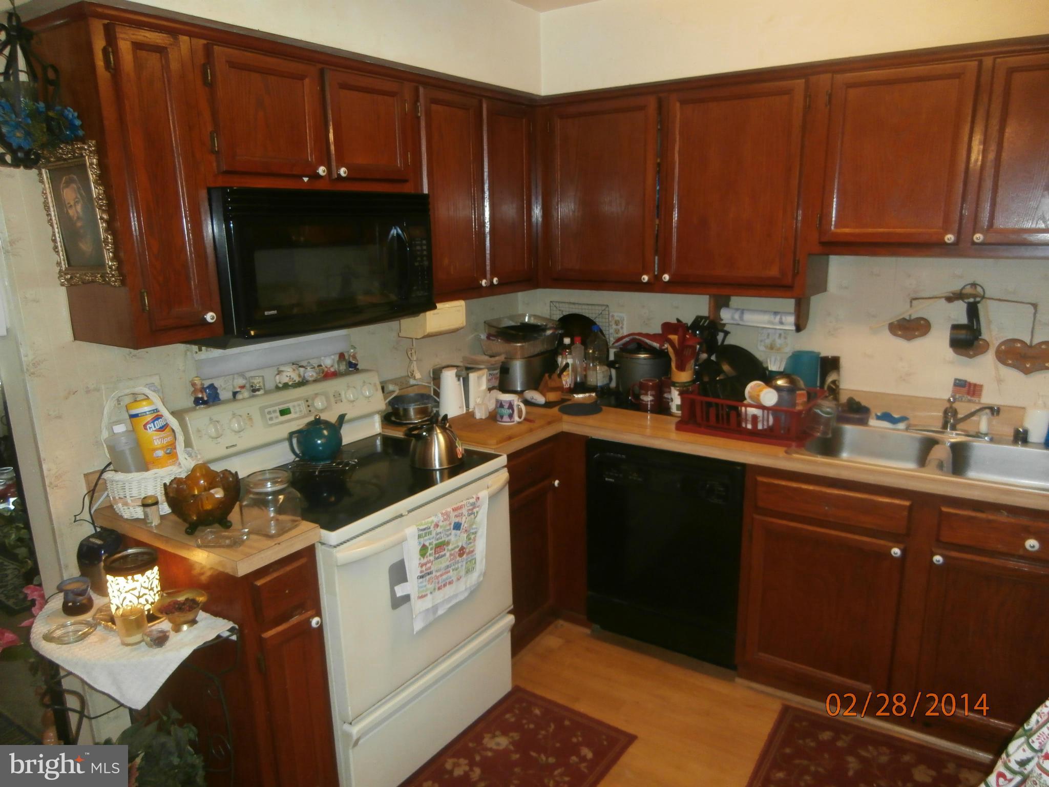 706 Brandon Road, Unit 13A Waldorf, MD 20602 - Photo 4 of 11 Kitchen