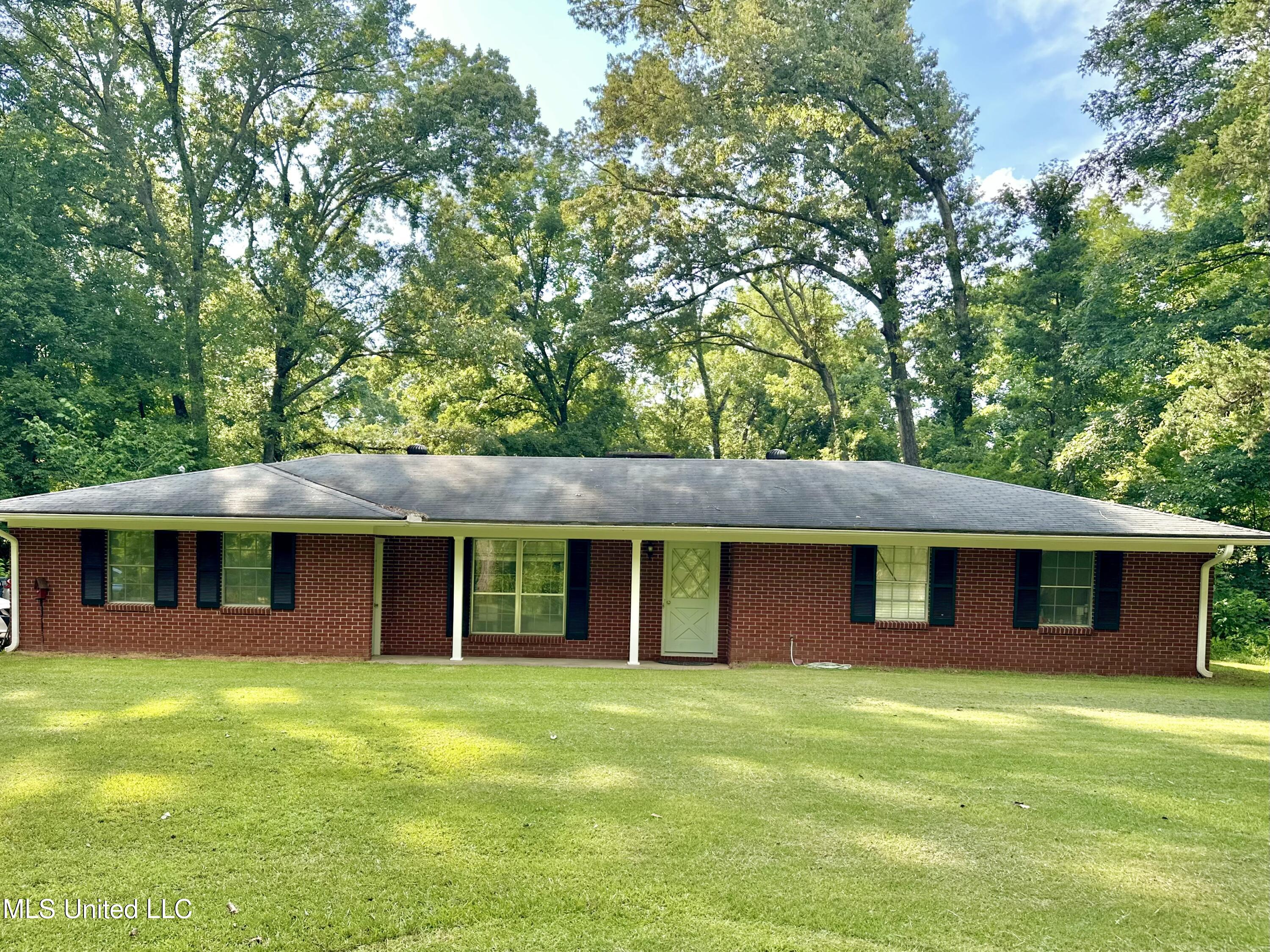 1867 Mt Alban Road Vicksburg, MS 39180 - Photo 1 of 13 front elevation