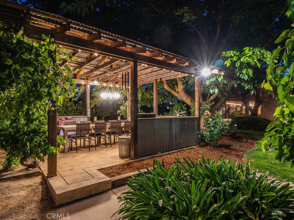 7790 Airport Road Paso Robles, CA 93446 - Photo 34 of 71 a view of an outdoor sitting area