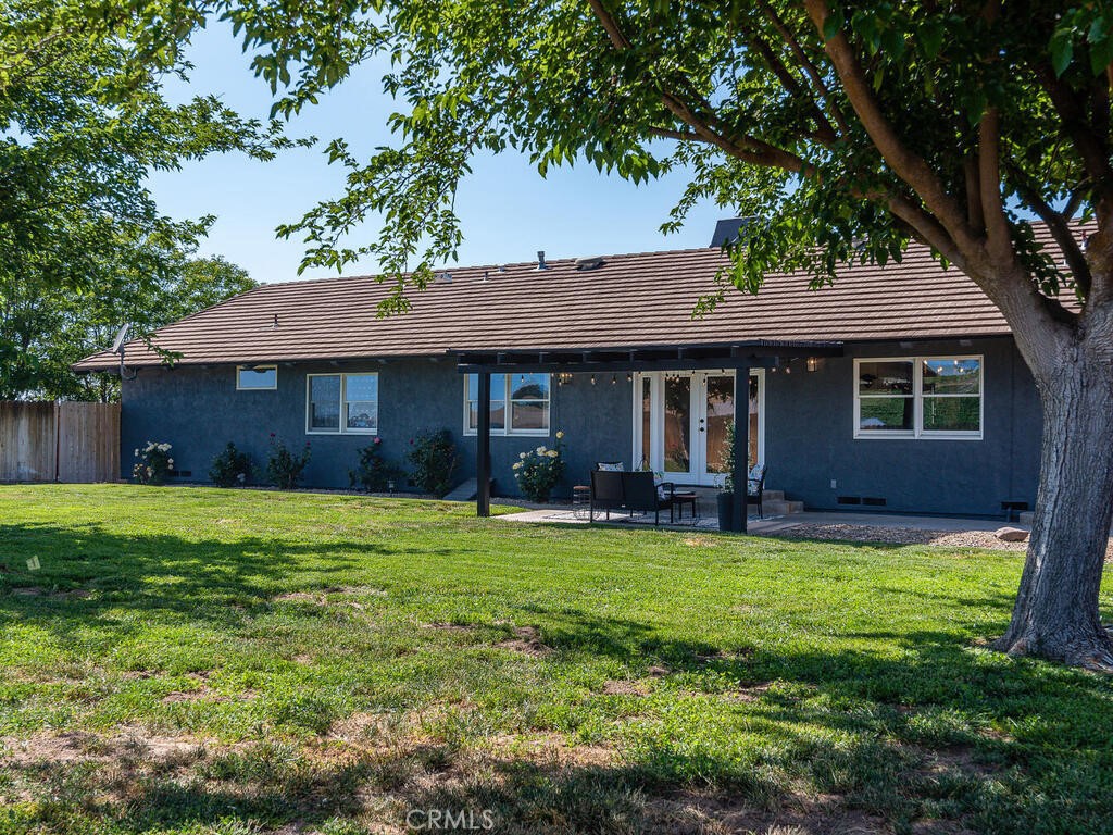 7790 Airport Road Paso Robles, CA 93446 - Photo 57 of 71 a front view of a house with a garden