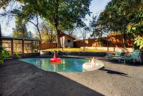 $650,000 | 6822 Willamette Drive, Austin, TX 78723