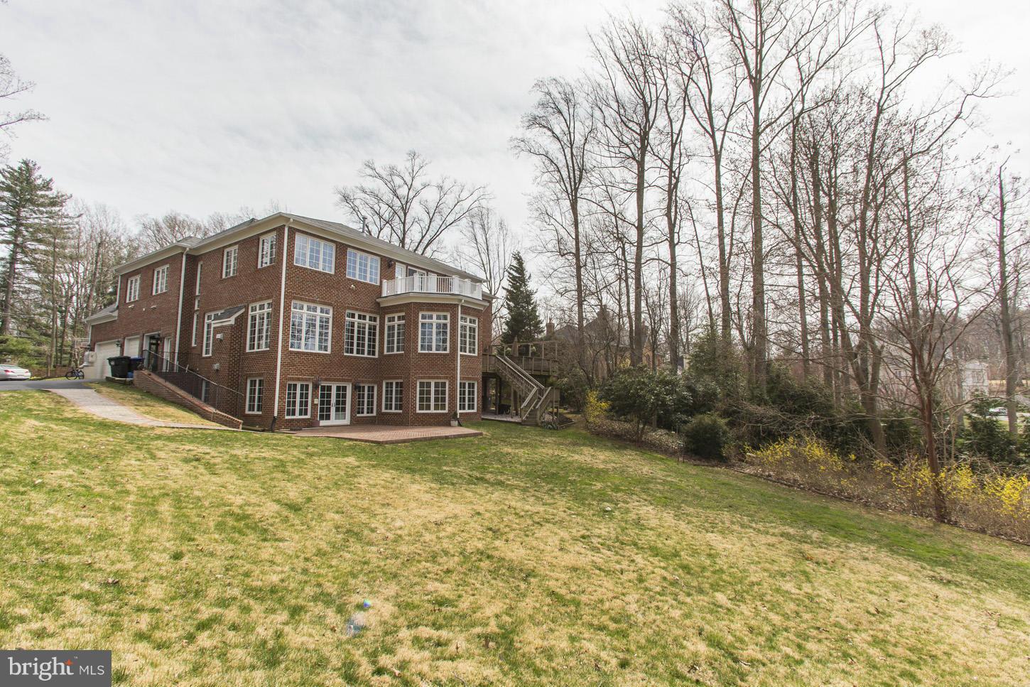 1056 Swinks Mill Road McLean, VA 22102 - Photo 30 of 30 Exterior (Rear)